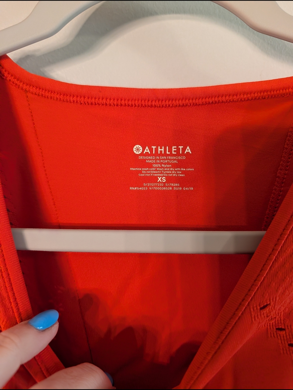 Athleta Bright Red Performance Small - Picture 4 of 4